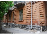 продается квартира под офис в центре Еревана